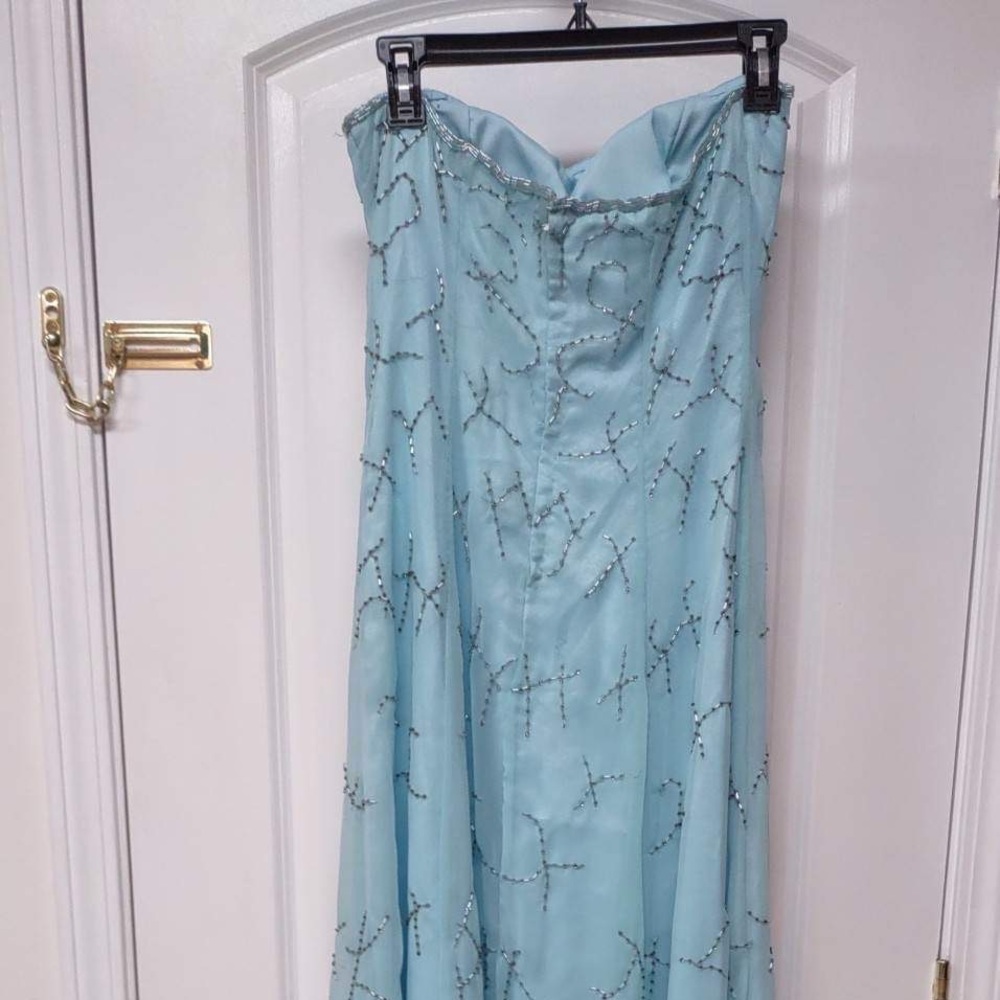 Mauri Simone Prom Dress - Picture 4 of 4